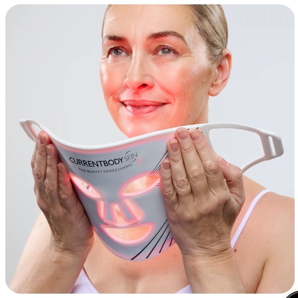 *NIB**CURRENTBODY LED Red Light Therapy Face Mask - Series 1 - Picture 5 of 15